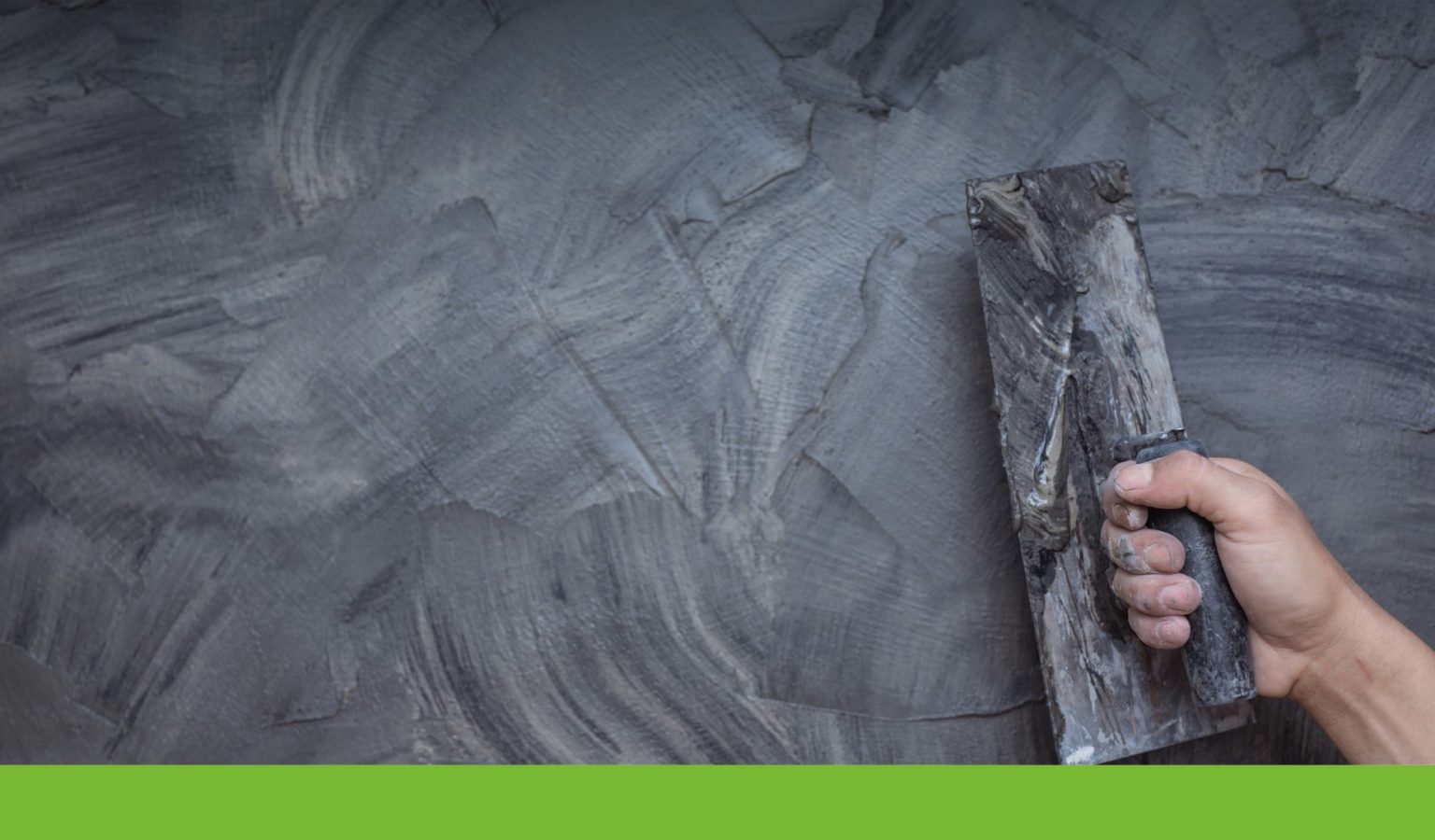 imagem de construtor a estucar parede. casopac tudo o que é construçao. Empresa de construção e reabilitação de edifícios